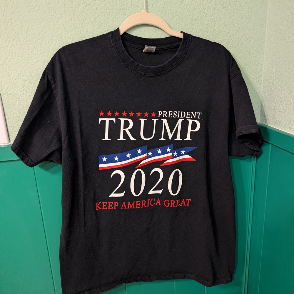 Gildan Black Trump Support T-Shirt